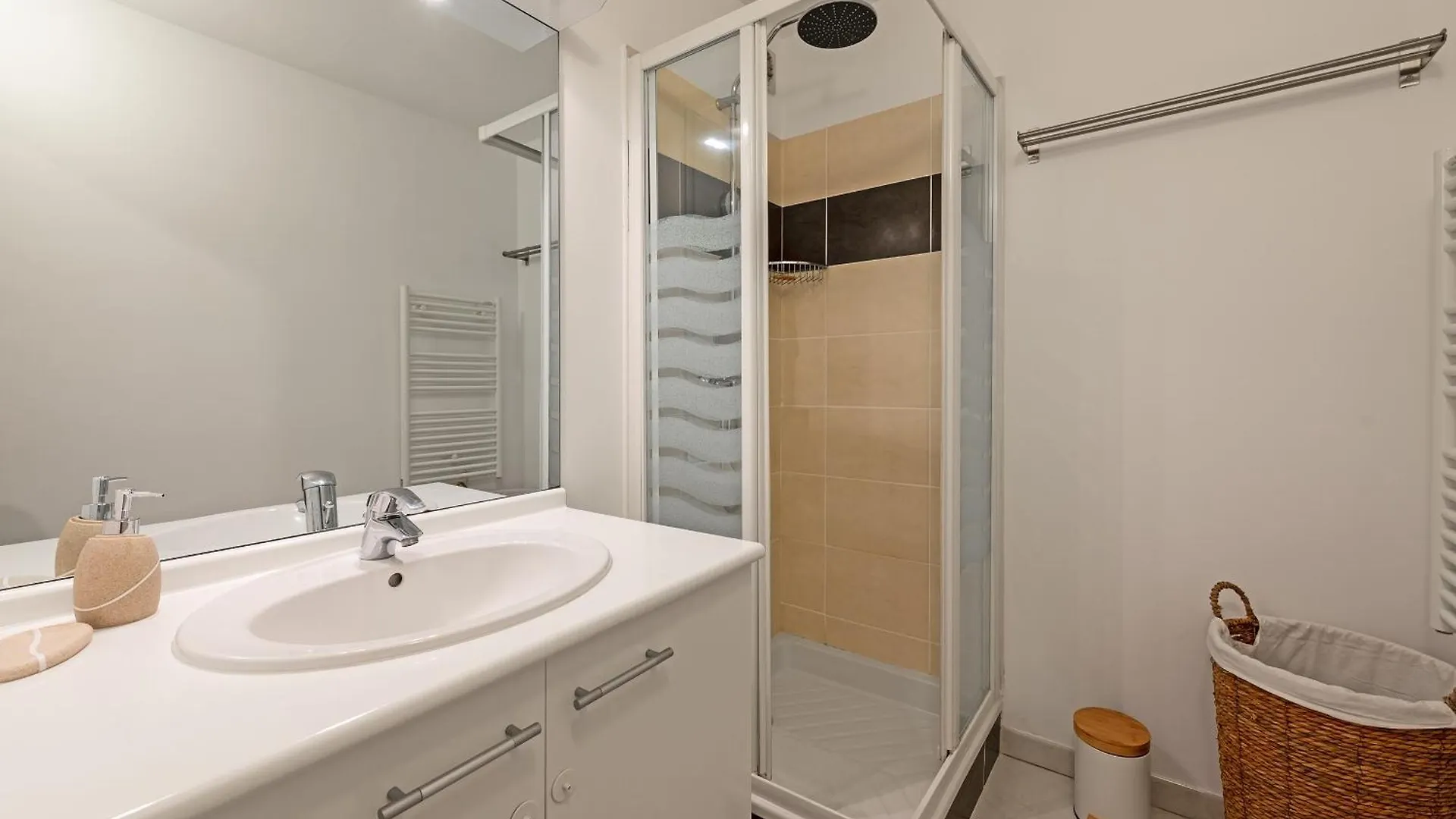 Le Surf : Triplex Apartment Toulouse