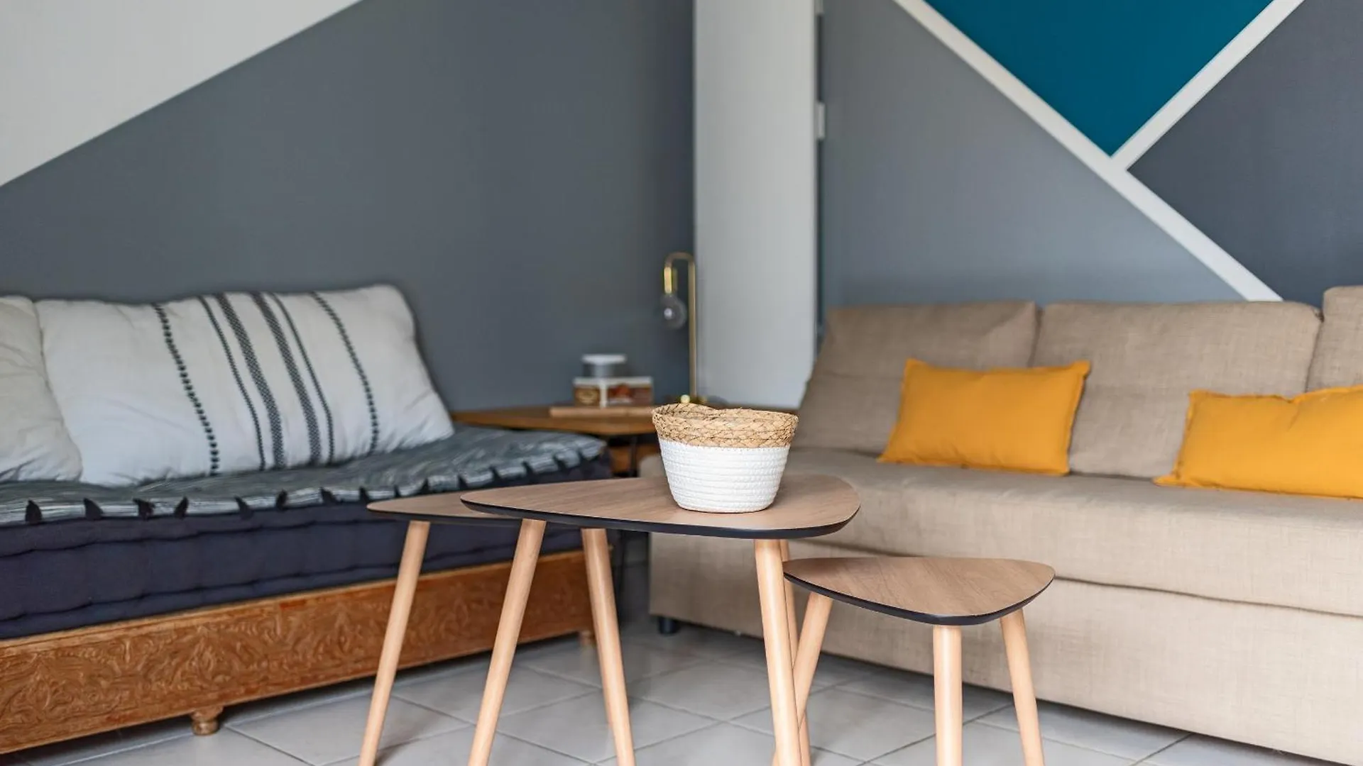 Le Surf : Triplex Apartment Toulouse