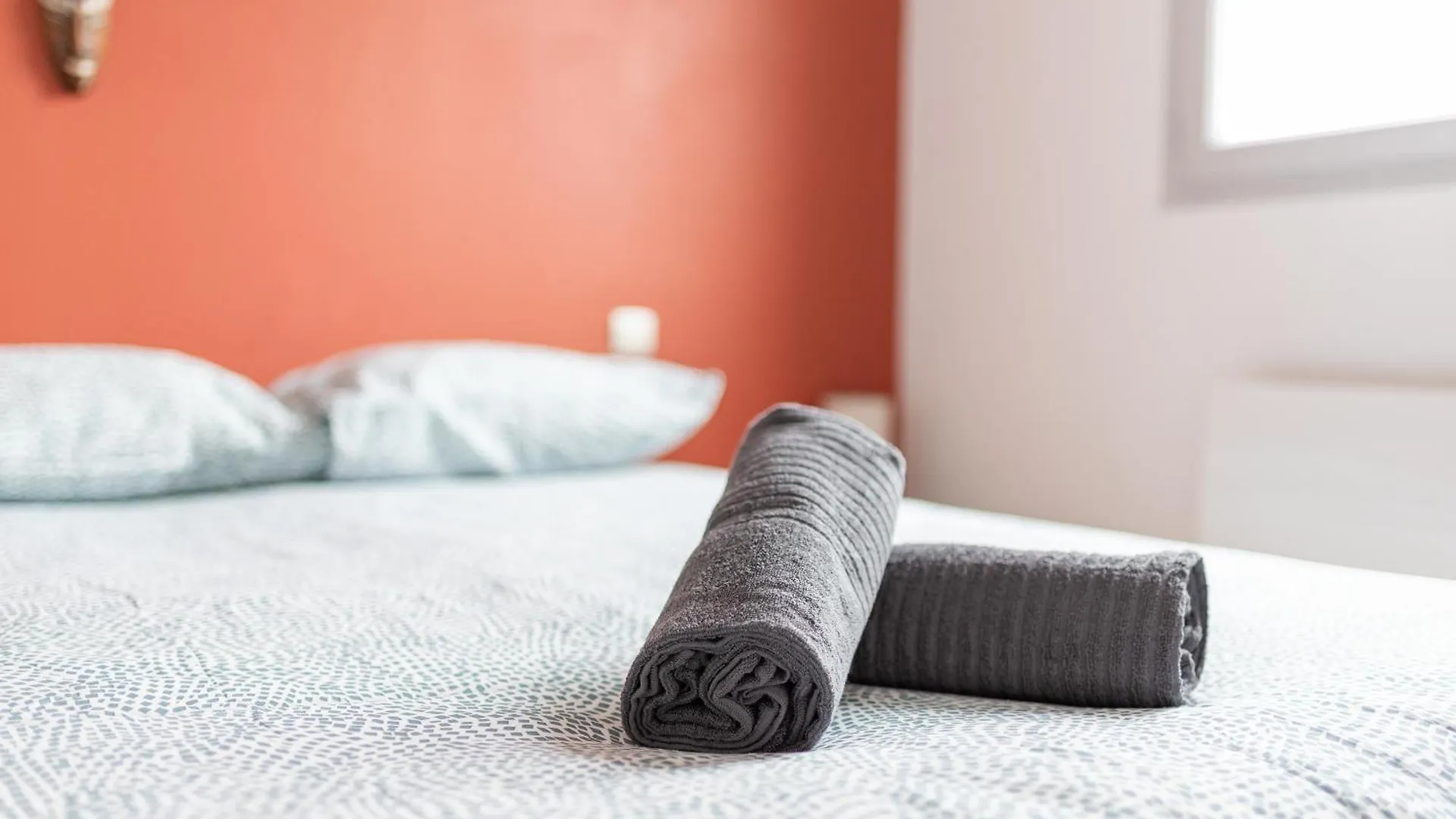 Le Surf : Triplex Apartment Toulouse