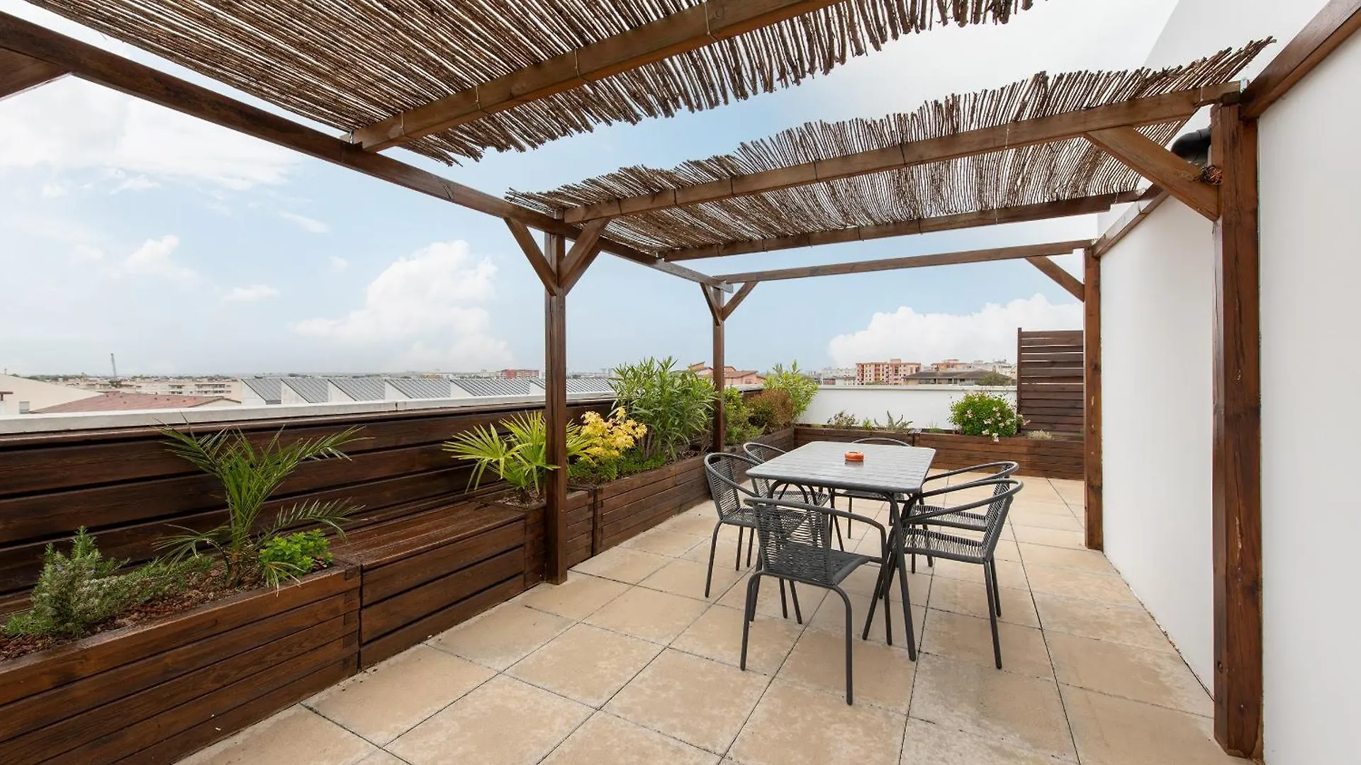 Le Surf : Triplex Apartment Toulouse 0*,  France